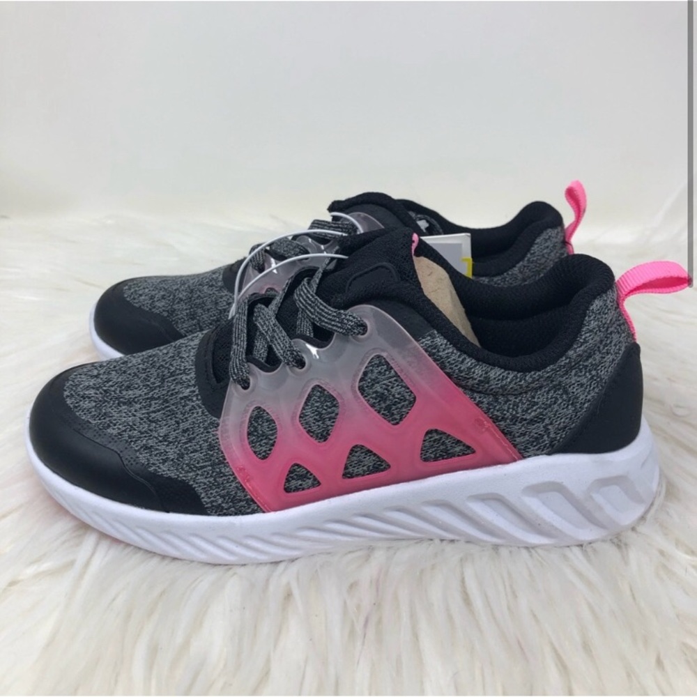 All in Motion youth girls Black sneakers size 4 - Picture 2 of 4